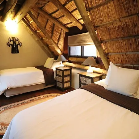 Giraffe Lodge Hoedspruit Buitenkant foto