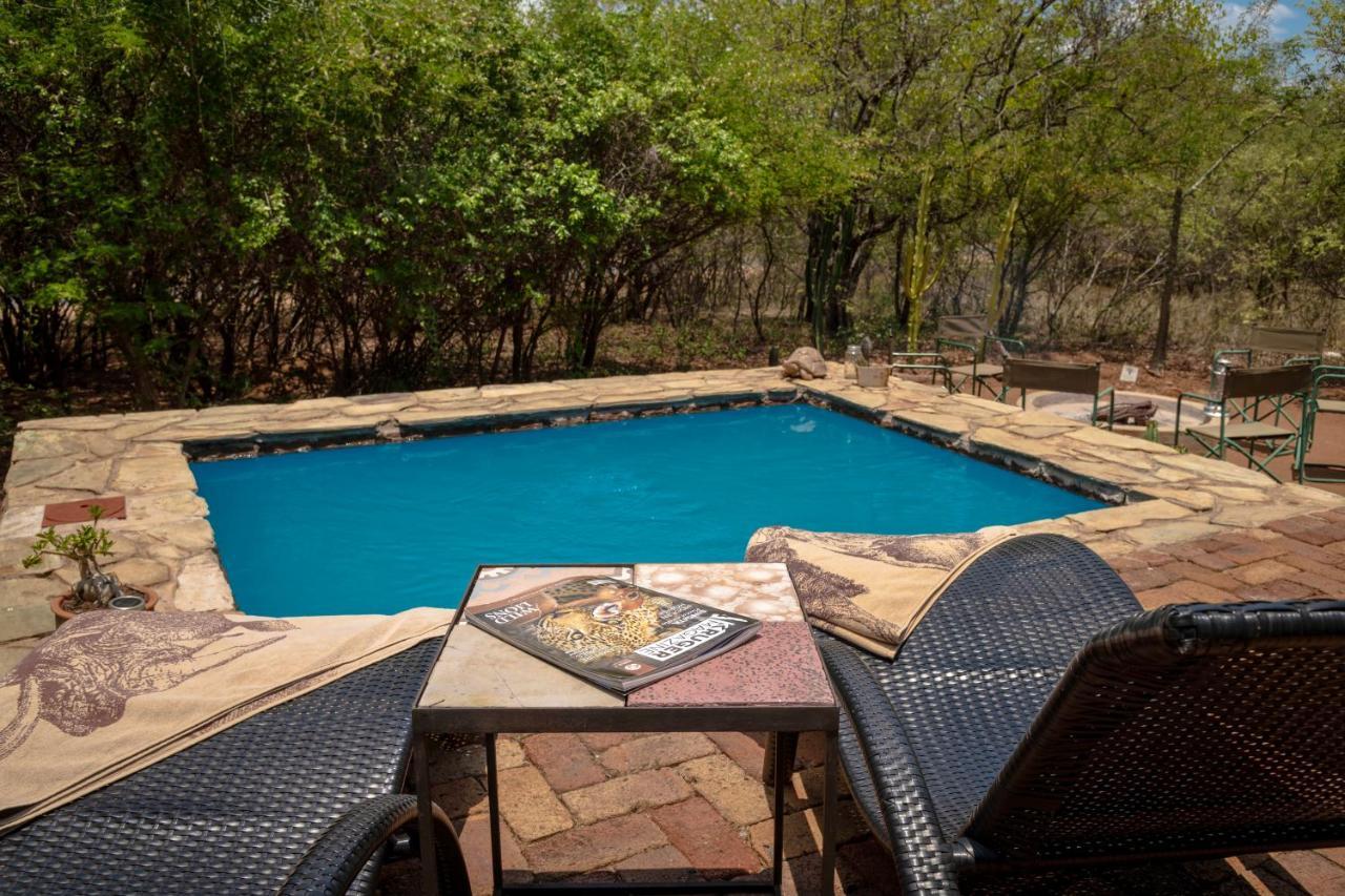 Giraffe Lodge *